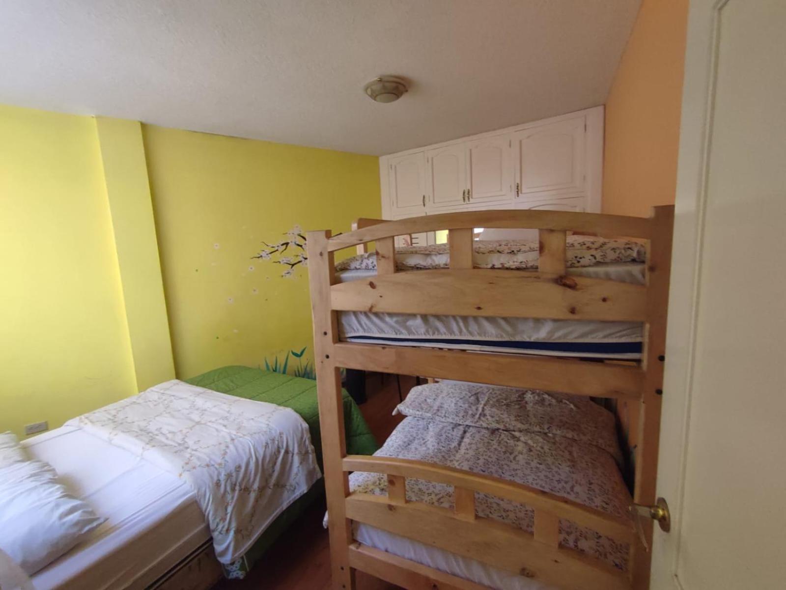 Mayra'S Apartments And Spanish School Banos  Bagian luar foto