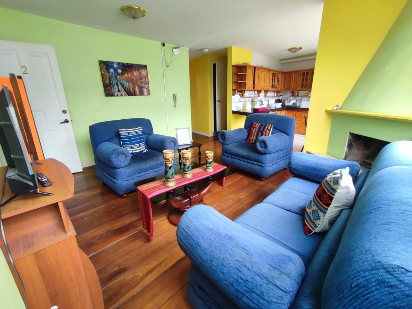 Mayra'S Apartments And Spanish School Banos  Bagian luar foto