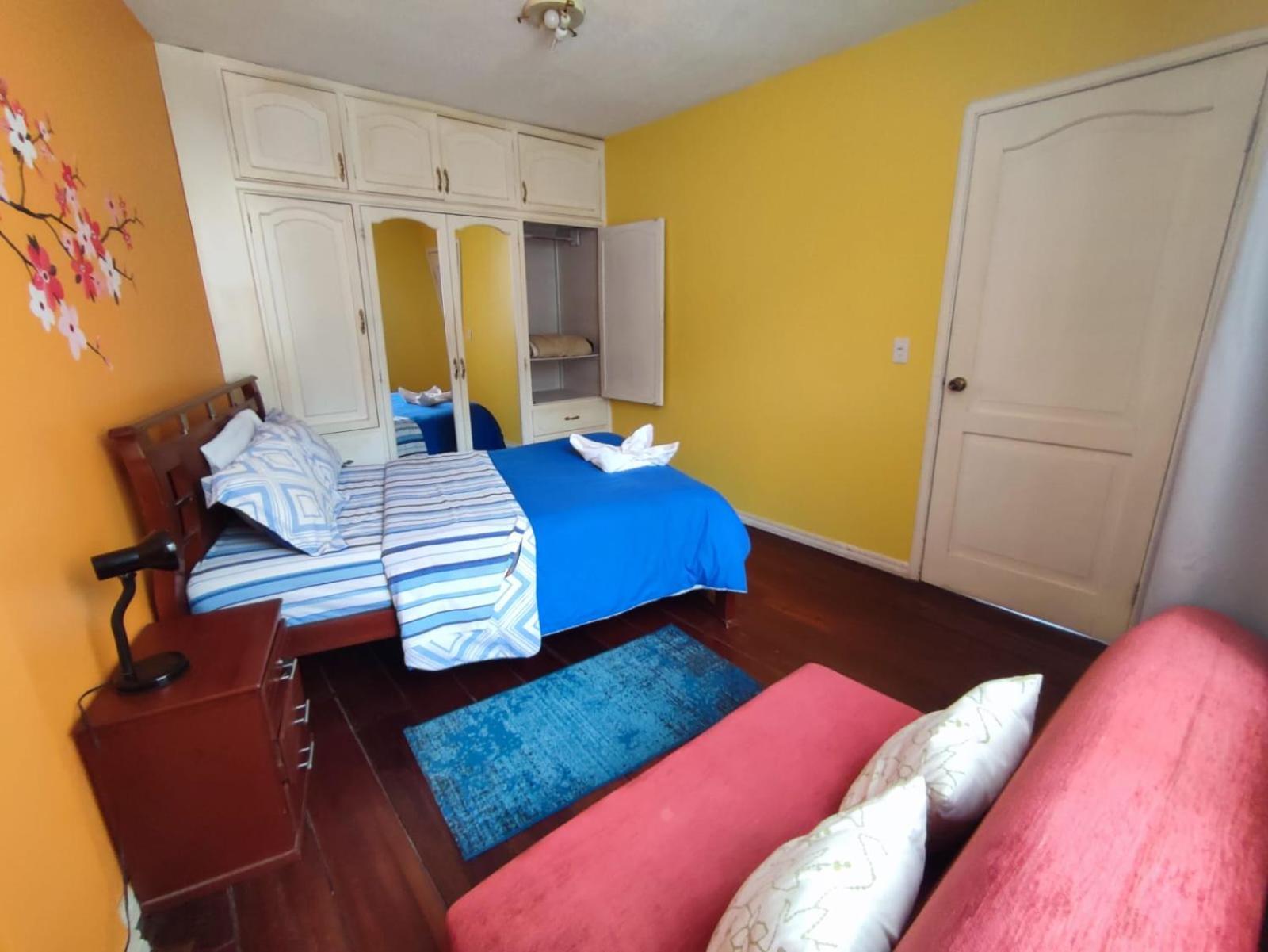 Mayra'S Apartments And Spanish School Banos  Bagian luar foto