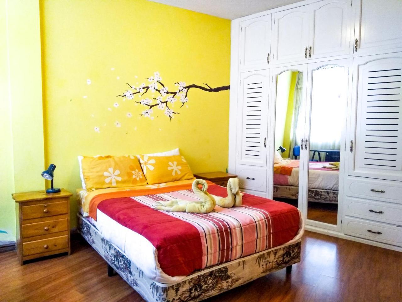 Mayra'S Apartments And Spanish School Banos  Bagian luar foto